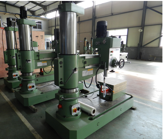 搖臂(bì)鑽床車(chē)間圖 搖臂鑽(zuàn)床車間圖